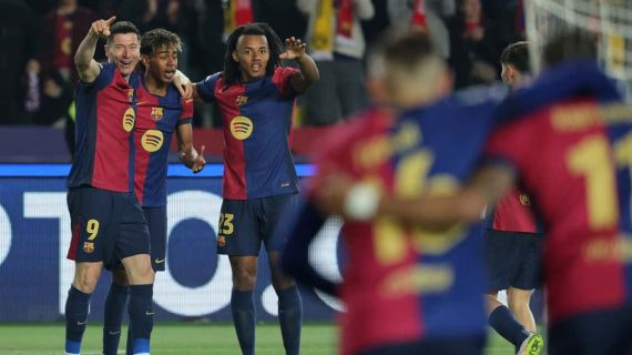 El Barça celebra el segundo gol de Lewandowski.