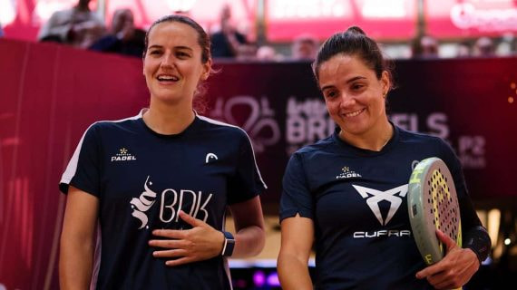 Ari y Paula saltando a la pista del P2 de Bruselas.