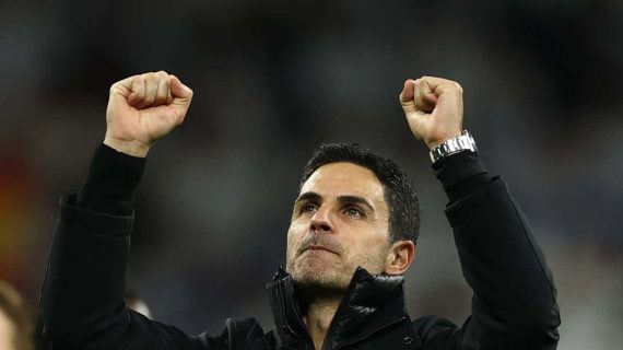 Mikel Arteta celebra el pase a semis del Arsenal.