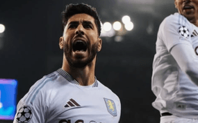 Marco Asensio celebra un gol con el Aston Villa.