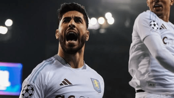 Marco Asensio celebra un gol con el Aston Villa.
