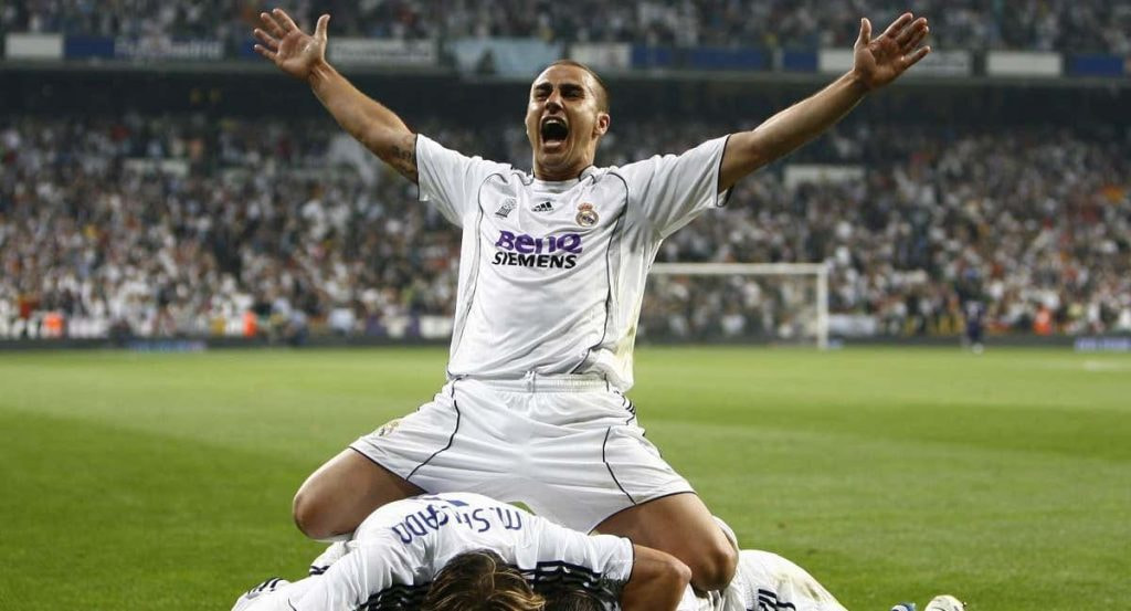 Cannavaro, en éxtasis tras uno de los dos goles de Reyes ante el Mallorca, que sellaba la Liga 2006-07.
