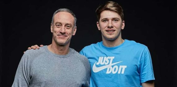 Luka Doncic junto a su representante Quique Villalobos.