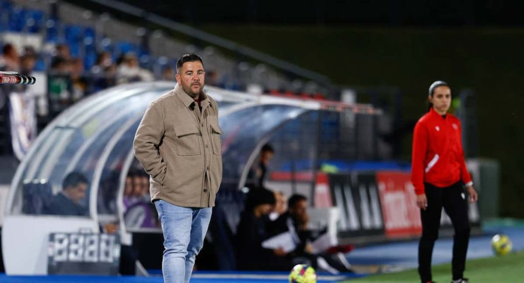 Ferran Cabello durante un partido con el Levante Badalona.