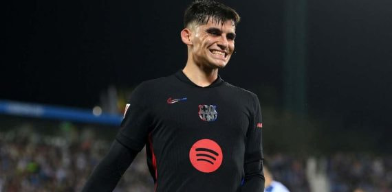 Gerard Martín, este sábado, jugando con el FC Barcelona en Leganés.