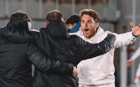 Ibai Gómez celebra el último triunfo del Arenas.