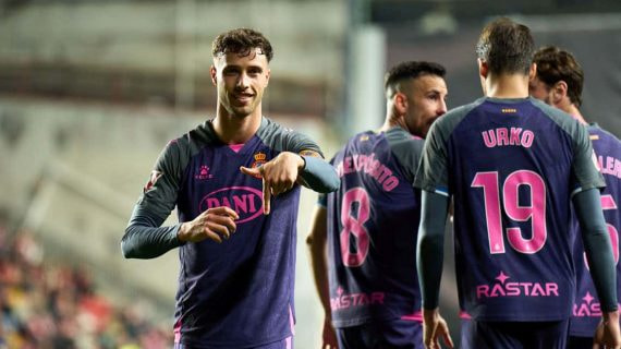 Javier Puado, delantero del Espanyol, marcando esta temporada ante el Rayo Vallecano.