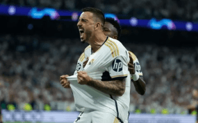 Joselu celebra el gol ante el Bayern de Munich.