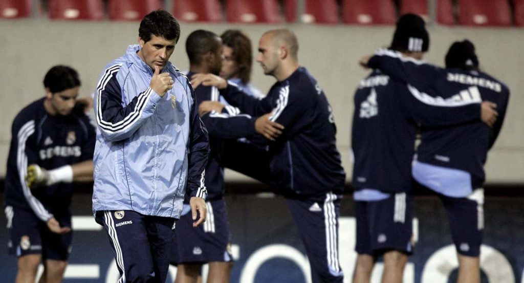 López Caro, en un entrenamiento con el Real Madrid.