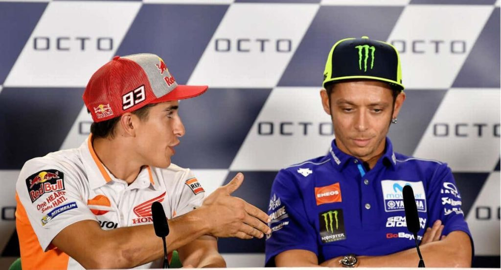 Marc Márquez, junto a Valentino Rossi.