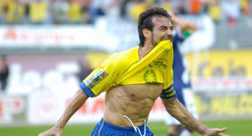 Marcos Márquez celebra uno de sus muchos goles con Las Palmas.