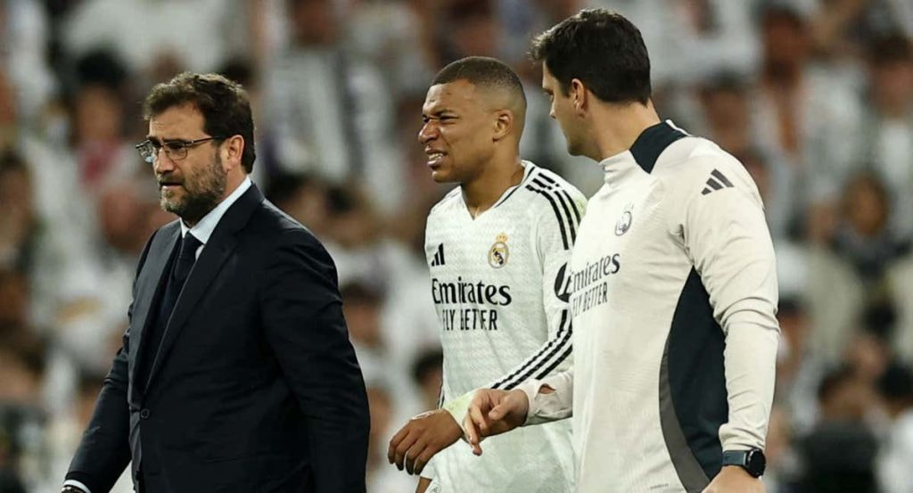 Kylian Mbappé se marcha lesionado del Bernabéu.