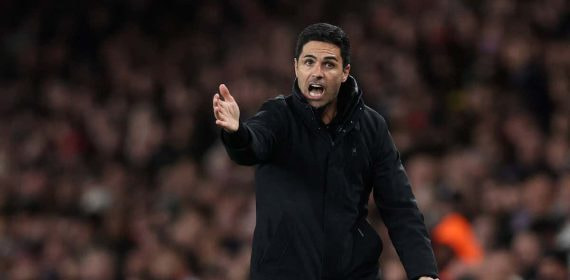 Mikel Arteta durante un partido del Arsenal.