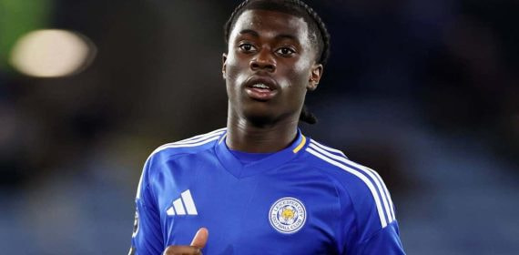 Jeremy Monga ha debutado con el Leicester City a los 15 años.