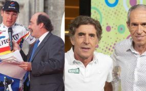 Pedro González, con Alex Zülle en la presentación de la Vuleta a España de 1999. A su derecha, Perico Delgado y Carlos de Andrés, pareja habitual de las retransmisiones desde entonces.
