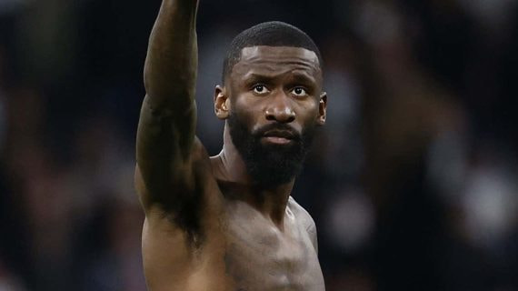Rüdiger, saludando a la grada del Bernabéu.