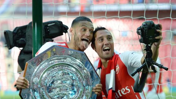 Cazorla celebra la Community Shield de 2014.