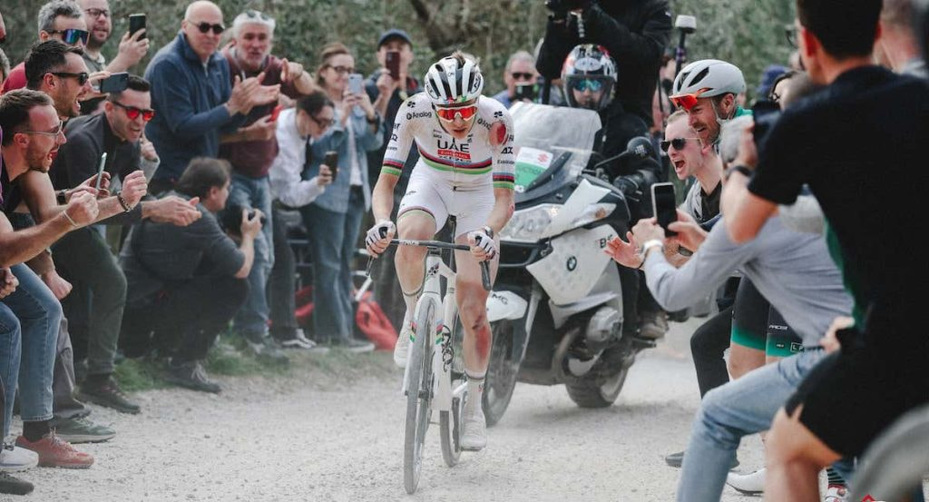 Tadej Pogacar en la Strade Bianche 2025.