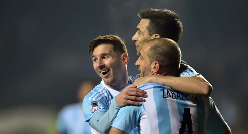 Pablo Zabaleta defendiendo los colores de la albiceleste.