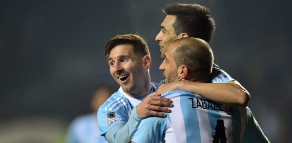 Pablo Zabaleta defendiendo los colores de la albiceleste.
