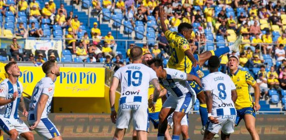 Jugadores del Leganés, que se juegan el descenso la última jornada, contra Las Palmas.