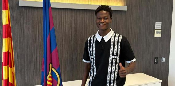 Baba Kaurouma, en las oficinas del Barcelona.