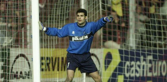 Juanmi, en un partido con el Zaragoza.