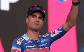 Mikel Landa durante la presentación del Giro de Italia 2025.
