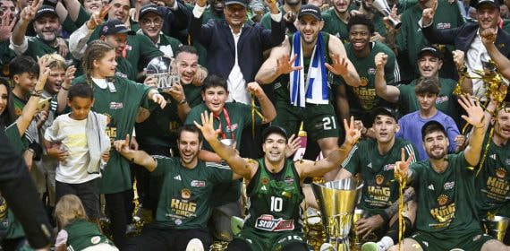 El Panathinaikos celebra la pasada Euroliga.