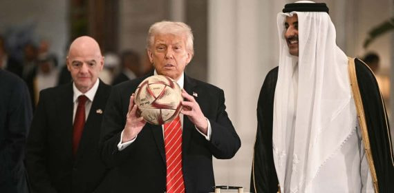 Donald Trump y Gianni Infantino, en Doha.