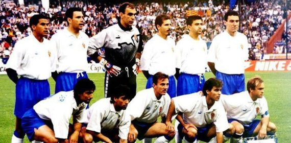 La Recopa ganada por el Zaragoza al Arsenal cumple 30 años: quiénes fueron y qué han hecho después los 'Héroes de París'