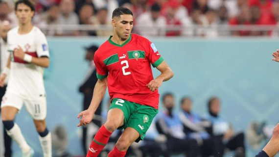 Achraf Hakimi durante el partido de cuartos de final entre Marruecos y Portugal.