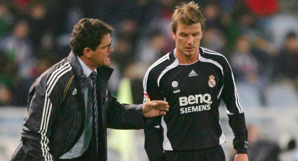 Capello y Beckham, en Anoeta el 11 de febrero de 2007: un gol del inglés salvó al italiano de la destitución.