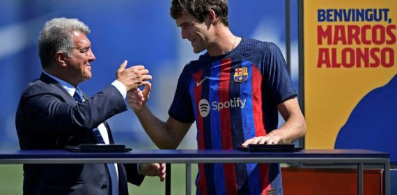 Marcos Alonso no seguirá en el Barça la próxima temporada.