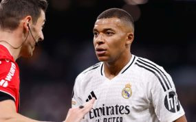 Mbappé, en el partido ante el Alavés.