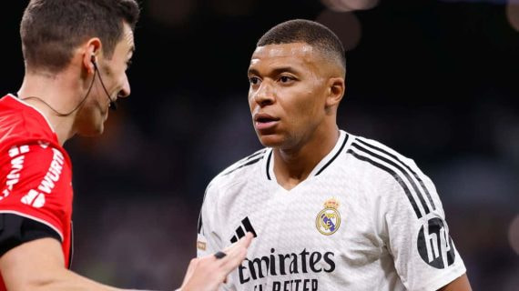 Mbappé, en el partido ante el Alavés.
