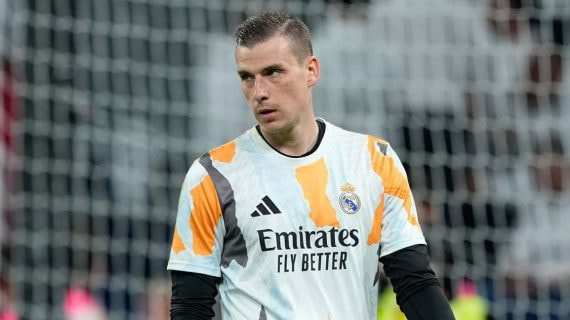 Lunin, antes del partido de Copa contra la Real Sociedad.