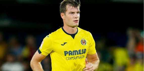 Alexander Sorloth jugando con el Villarreal.