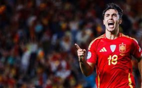 Zubimendi celebra su gol a Dinamarca en octubre.
