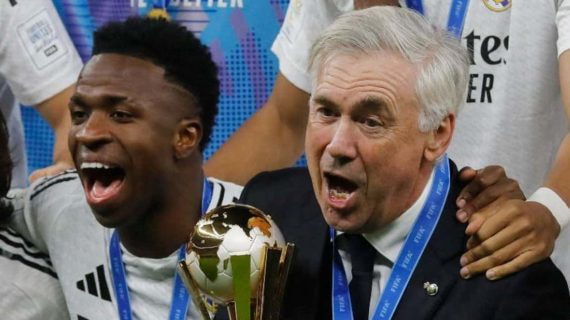 Ancelotti celebra la Intercontinental con Vinicius