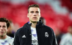 Lunin, antes de un partido con el Real Madrid.