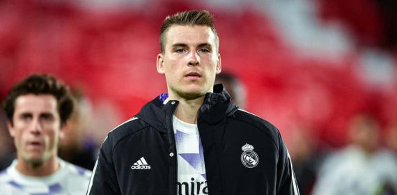 Lunin, antes de un partido con el Real Madrid.
