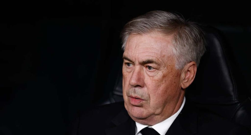 Ancelotti, en el banquillo del Bernabéu.