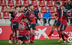 El Mirandés celebra un tanto en Anduva