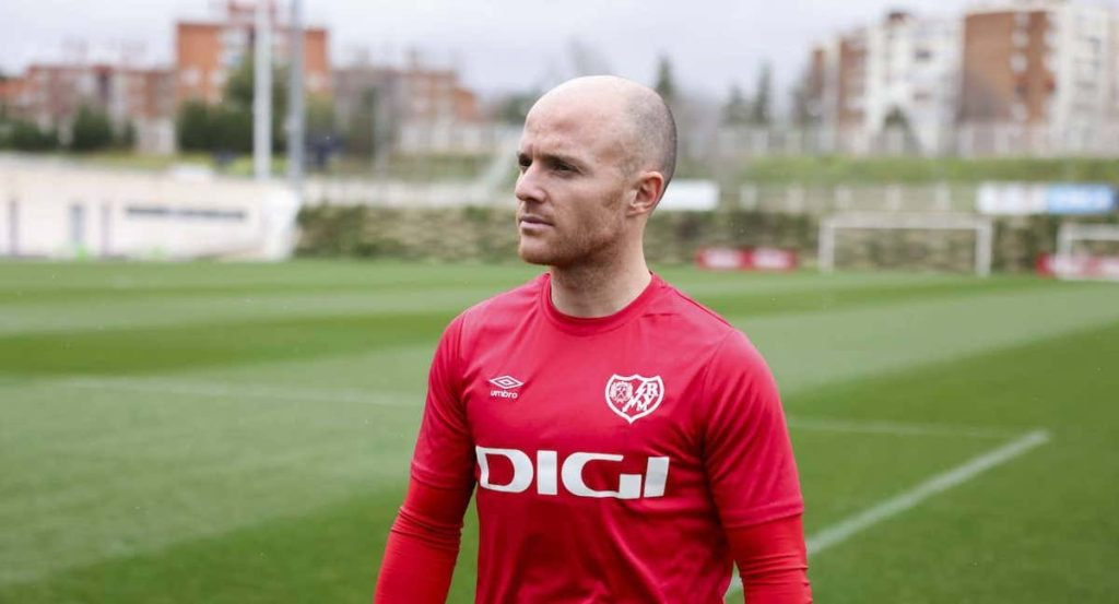 Isi Palazón en los campos de entrenamiento de la Ciudad Deportiva Fundación Rayo Vallecano.