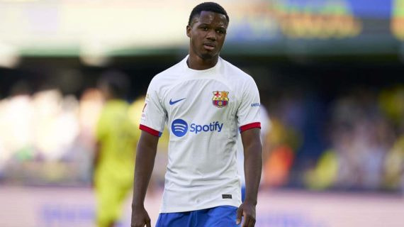 Ansu Fati desesperado tras una acción en Villarreal.