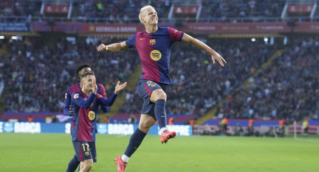 Dani Olmo celebra uno de los dos goles que le marcó al Espanyol.