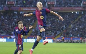 Dani Olmo celebra uno de los dos goles que le marcó al Espanyol.