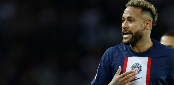 Neymar jugando con el PSG.