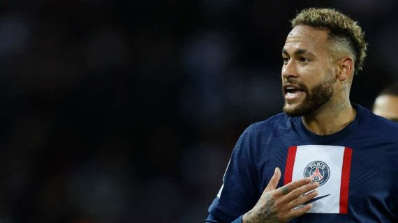 Neymar jugando con el PSG.